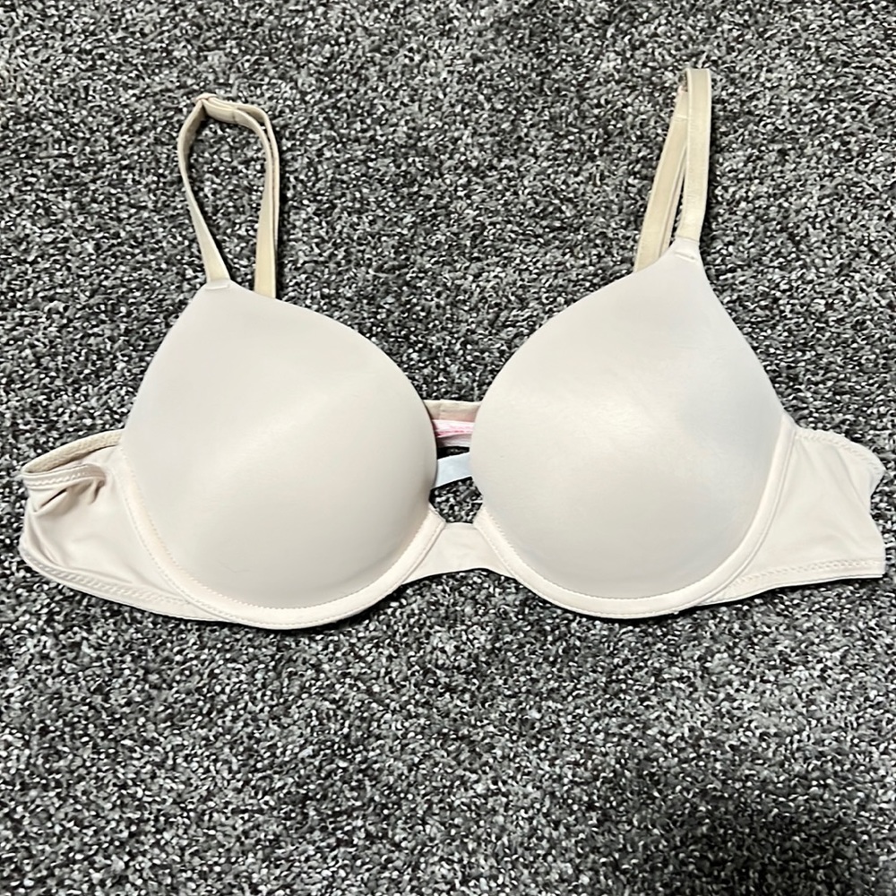 PINK Wear Everywhere Push Up Bra